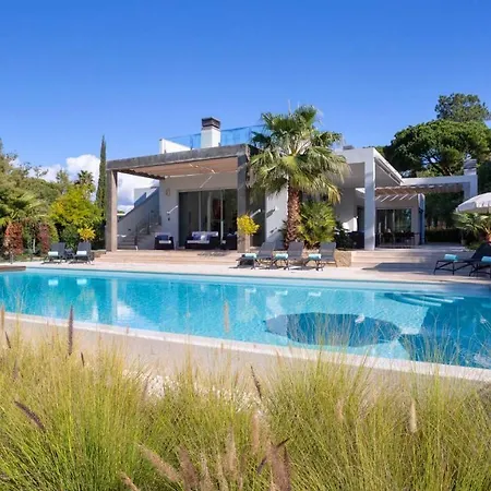 Sleeps 10 Pool Air Con T711328