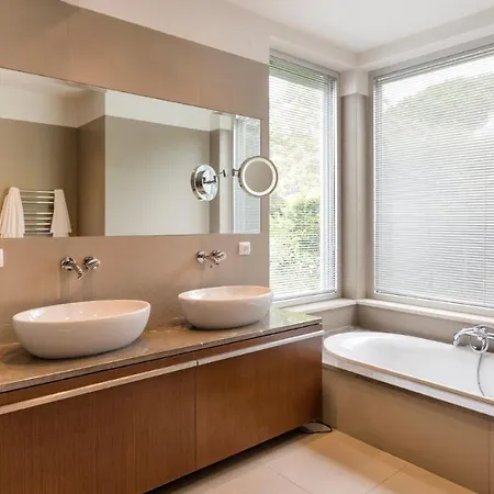 Sleeps 10 Pool Air Con T711328 Βίλα