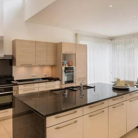 Sleeps 10 Pool Air Con T711328 Vale do Lobo
