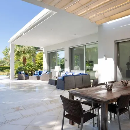 Sleeps 10 Pool Air Con T711328 Villa *